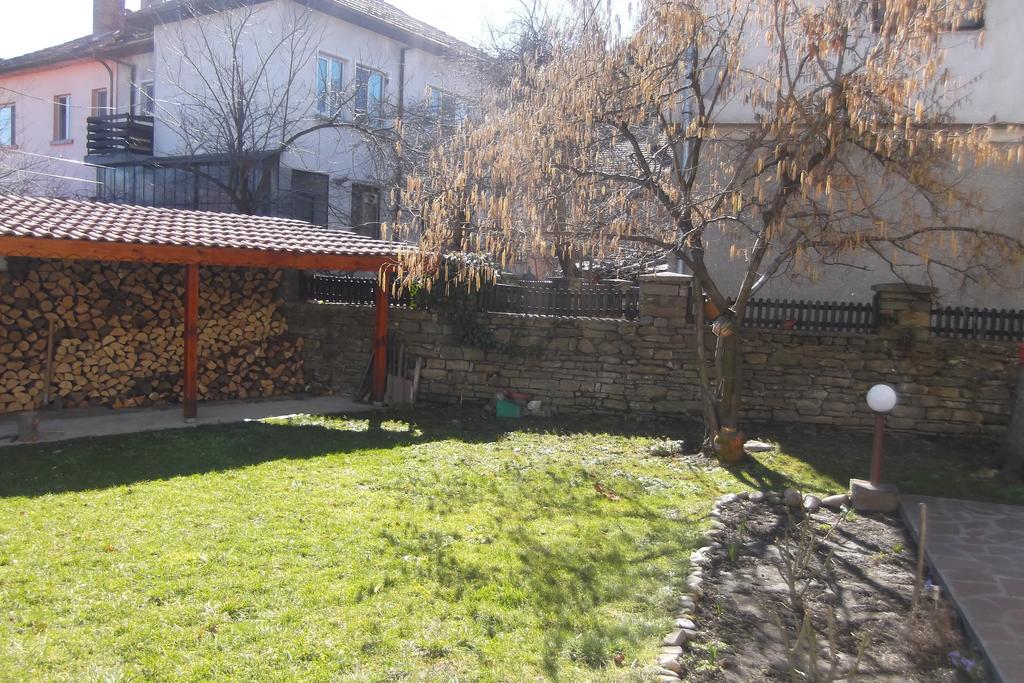 Отель Borova House Трявна Экстерьер фото